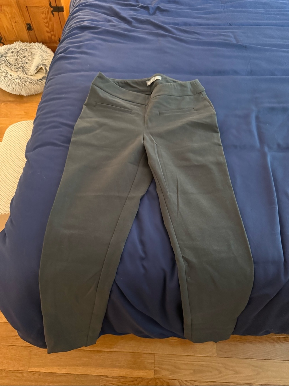 Classic Straight-Leg Pants in Grey